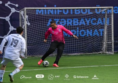 11-Cİ TURUN 4 OYUNU KEÇİRİLİB (FOTOLAR)